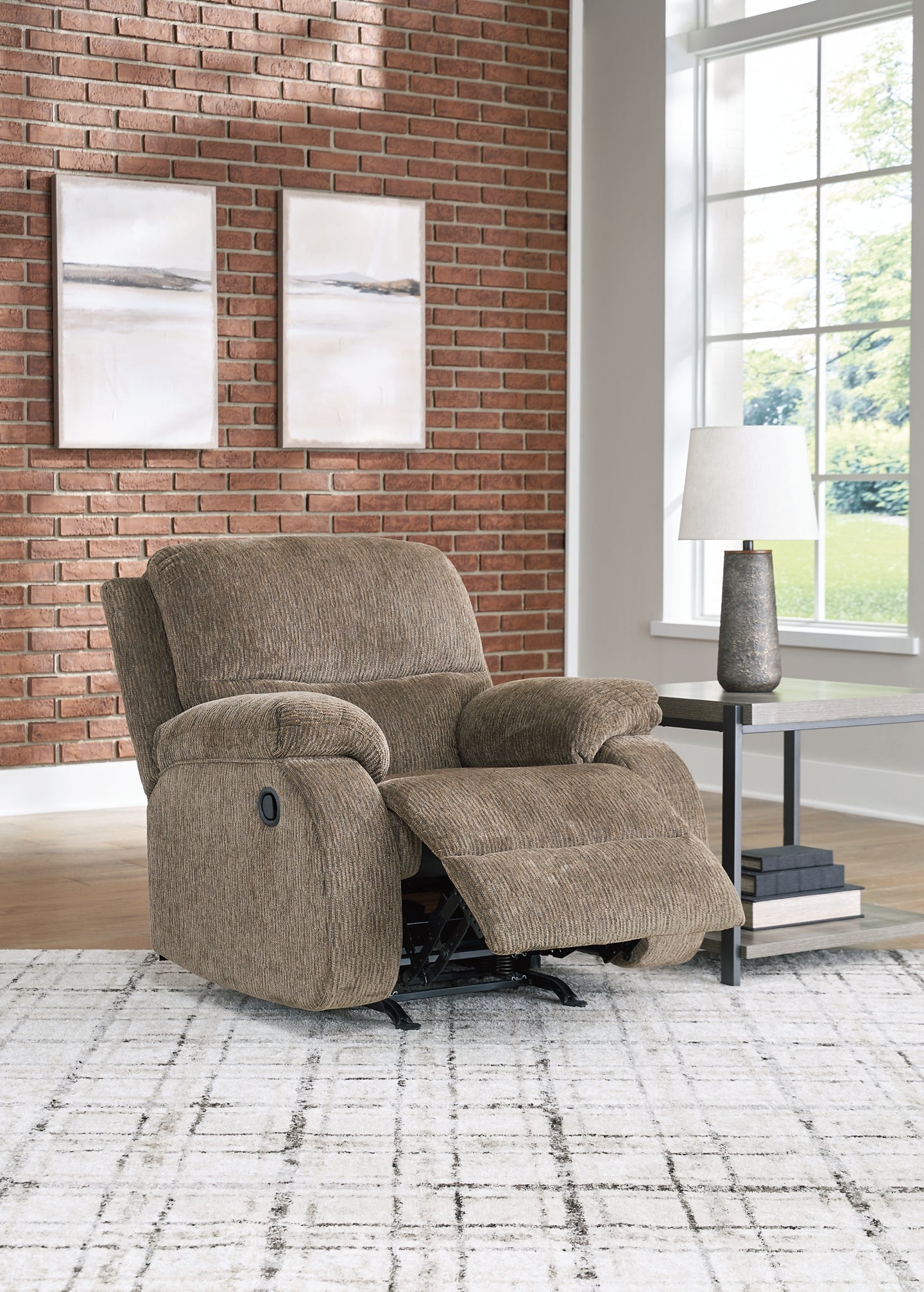 Scranto Rocker Recliner